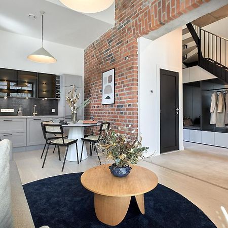 High Ceiling Loft With Its Own Backyard And A Terrace Apartman Tallinn Kültér fotó