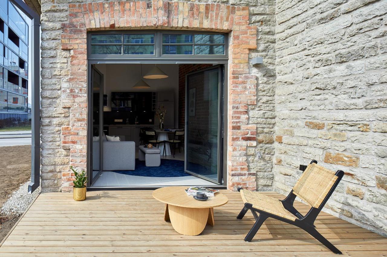 High Ceiling Loft With Its Own Backyard And A Terrace Apartman Tallinn Kültér fotó