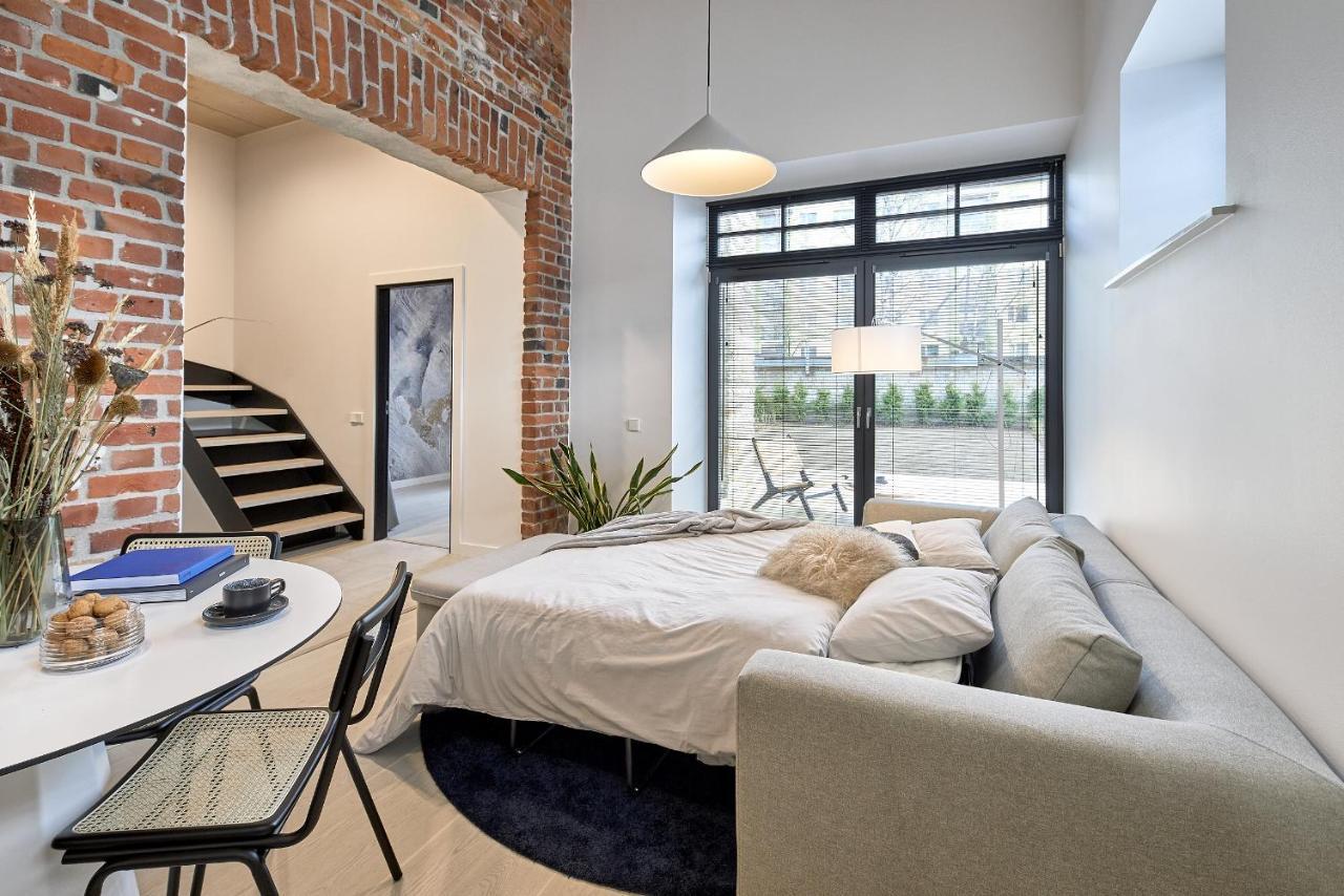 High Ceiling Loft With Its Own Backyard And A Terrace Apartman Tallinn Kültér fotó